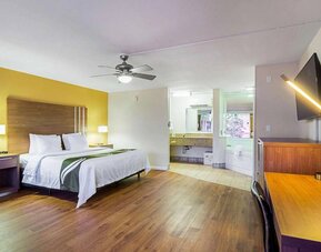 Quality Inn & Suites Hollywood Boulevard