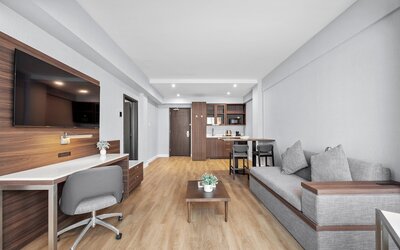 Armon Plaza Montreal Airport
