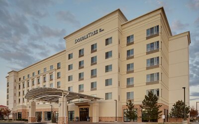 DoubleTree by Hilton Denver International Airport