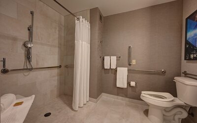 DoubleTree by Hilton Denver International Airport