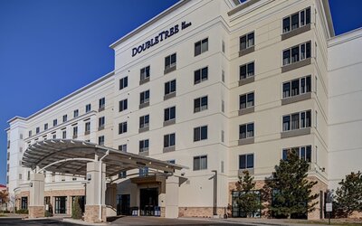 DoubleTree by Hilton Denver International Airport