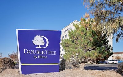 DoubleTree by Hilton Denver International Airport