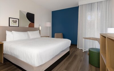 Spark By Hilton Montreal Midtown