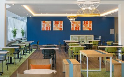 Spark By Hilton Montreal Midtown