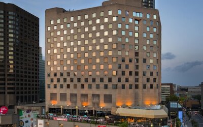 DoubleTree by Hilton Montreal