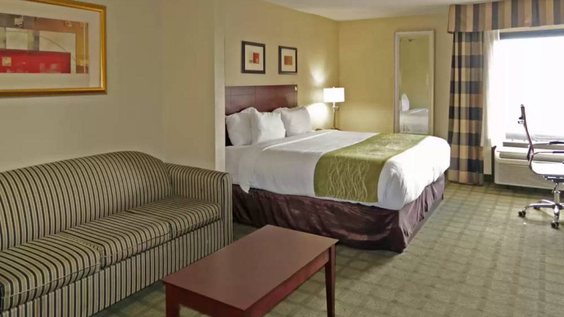 Day use room with living area at Comfort Inn Southwest At Westpark.