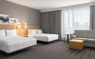 Staybridge Suites Montréal Airport - St-Laurent by IHG