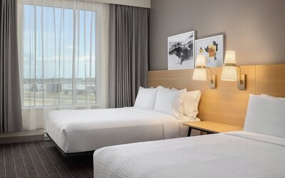 Staybridge Suites Montréal Airport - St-Laurent by IHG