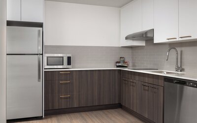 Staybridge Suites Montréal Airport - St-Laurent by IHG