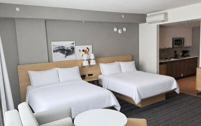Staybridge Suites Montréal Airport - St-Laurent by IHG