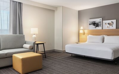 Staybridge Suites Montréal Airport - St-Laurent by IHG