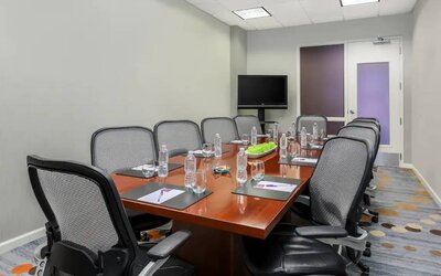 Meeting room at Hyatt Place San Jose Downtown.