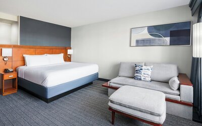 Courtyard By Marriott Farmington