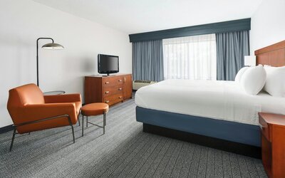 Courtyard By Marriott Farmington