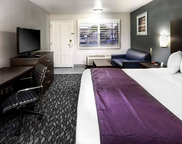 Best Western Desert Villa Inn