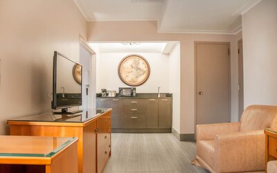 Empire Suites