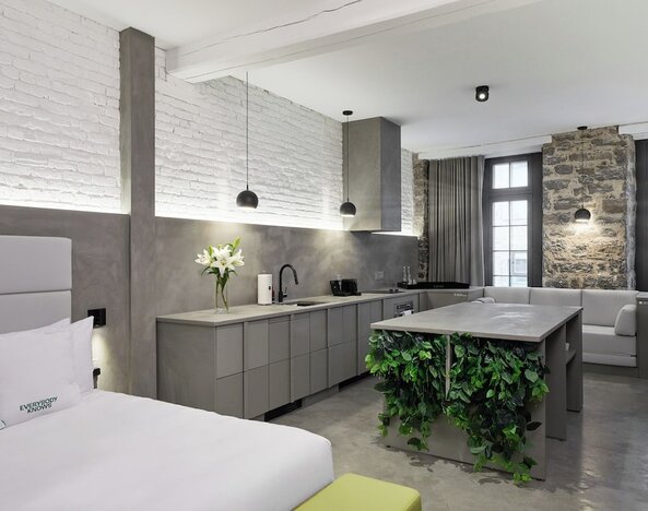 David Hotel