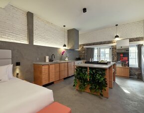 David Hotel