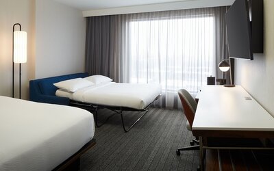 Courtyard by Marriott Montreal Midtown