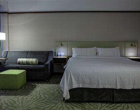 Hilton Garden Inn Montreal Airport