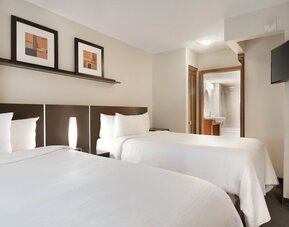 Embassy Suites Montréal by Hilton