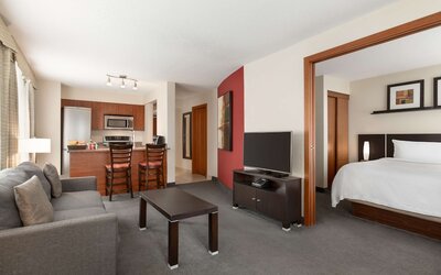 Embassy Suites Montréal by Hilton