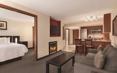 Embassy Suites Montréal by Hilton