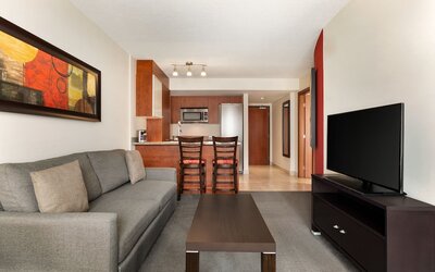 Embassy Suites Montréal by Hilton