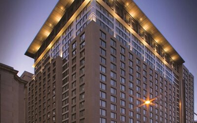Embassy Suites Montréal by Hilton
