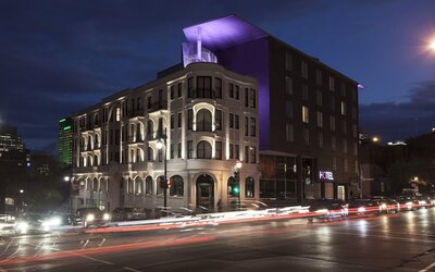 HOTEL 10