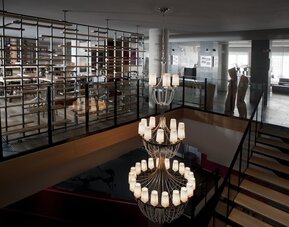 HOTEL 10
