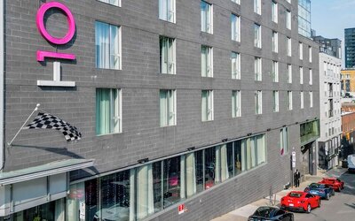 HOTEL 10