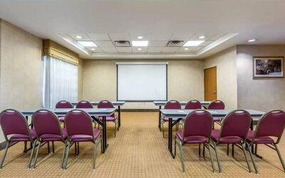 Meeting room at Sleep Inn & Suites Stafford - Sugar Land.
