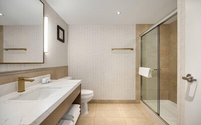 Radisson Hotel Montreal Airport