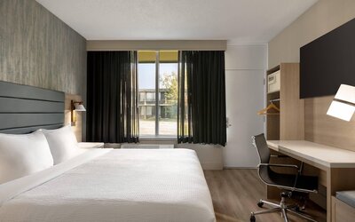 Radisson Hotel Montreal Airport