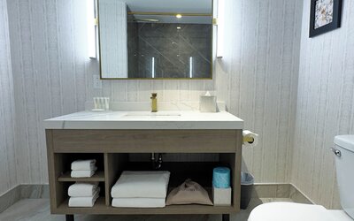 Radisson Hotel Montreal Airport