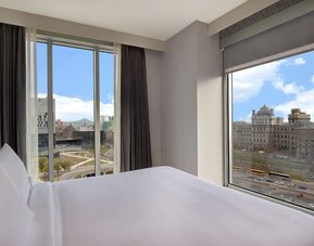 Homewood Suites by Hilton Montreal Downtown, QC