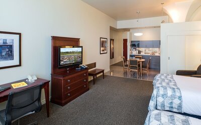 Le Square Phillips Hotel And Suites