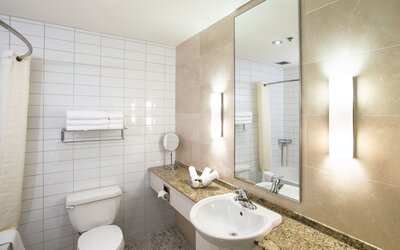 Le Square Phillips Hotel And Suites