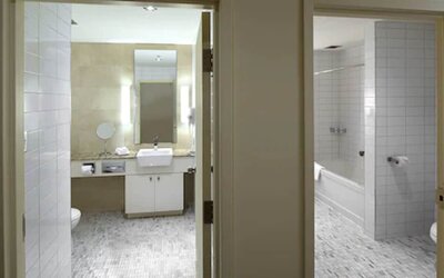 Le Square Phillips Hotel And Suites