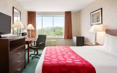 Ramada Plaza by Wyndham Montreal