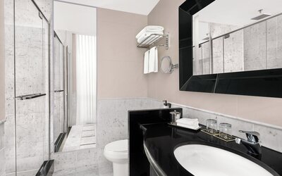 Sofitel Montreal Golden Mile