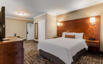 Best Western Ville-Marie Montreal Hotel & Suites