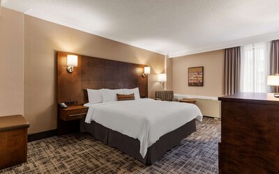 Best Western Ville-Marie Montreal Hotel & Suites