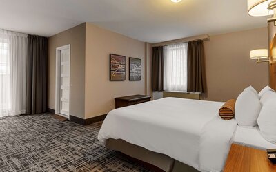 Best Western Ville-Marie Montreal Hotel & Suites