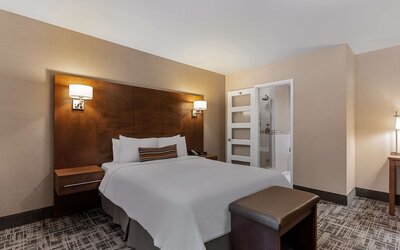 Best Western Ville-Marie Montreal Hotel & Suites