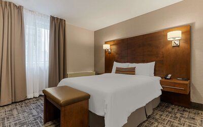 Best Western Ville-Marie Montreal Hotel & Suites