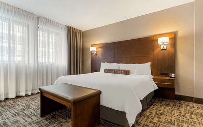 Best Western Ville-Marie Montreal Hotel & Suites