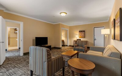 Best Western Ville-Marie Montreal Hotel & Suites