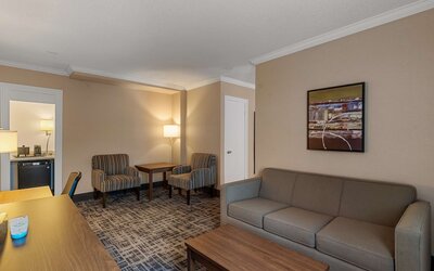 Best Western Ville-Marie Montreal Hotel & Suites